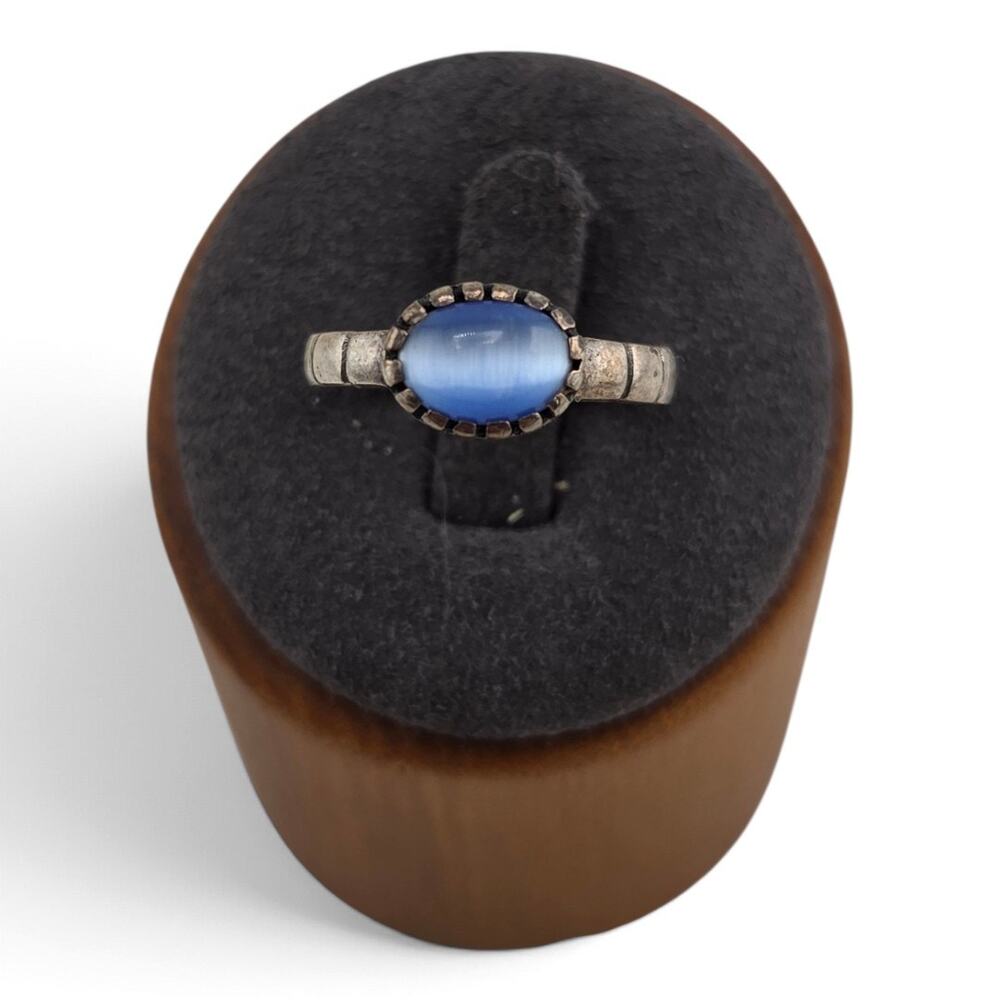 Vintage Blue Glass Cats Eye Ring Silver Tone Petite Size 6.5